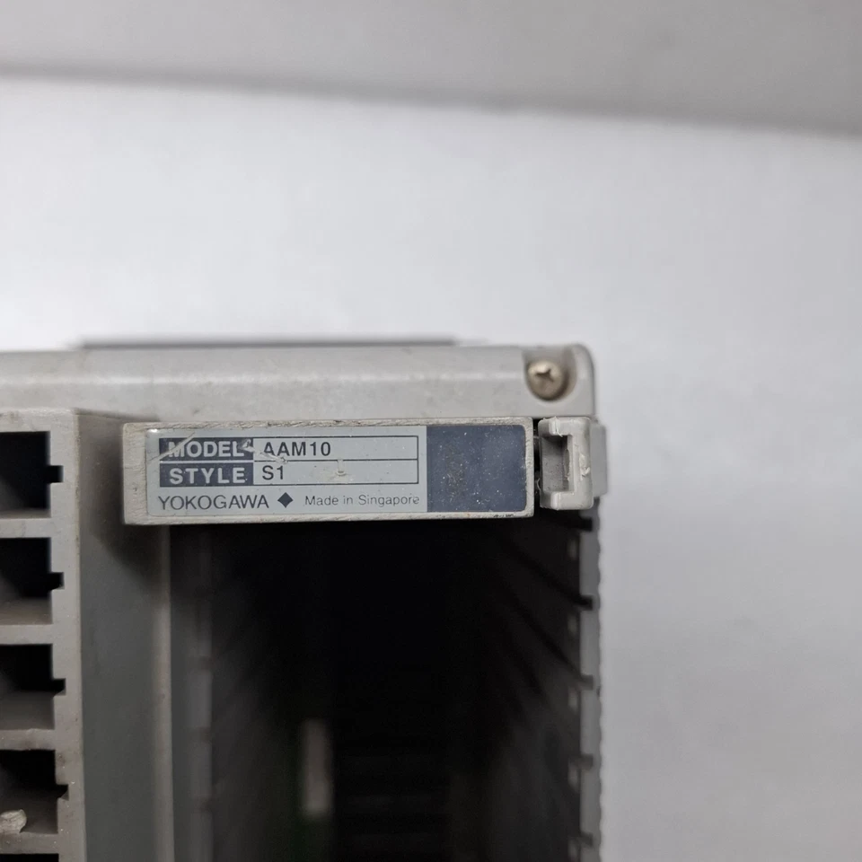 YOKOGAWA AMN11 STYLE S1 I/O MODULE RACK